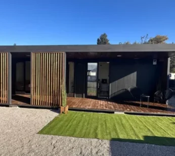 Bonito módulo Surf Box de 30m²